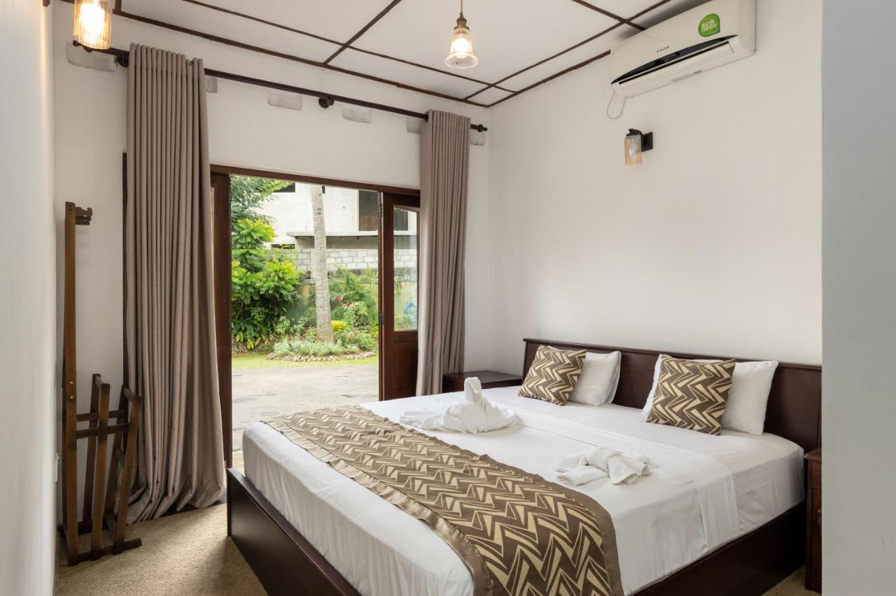 Surveyor'S Residence Bungalow แคนดี้ ภายนอก รูปภาพ
